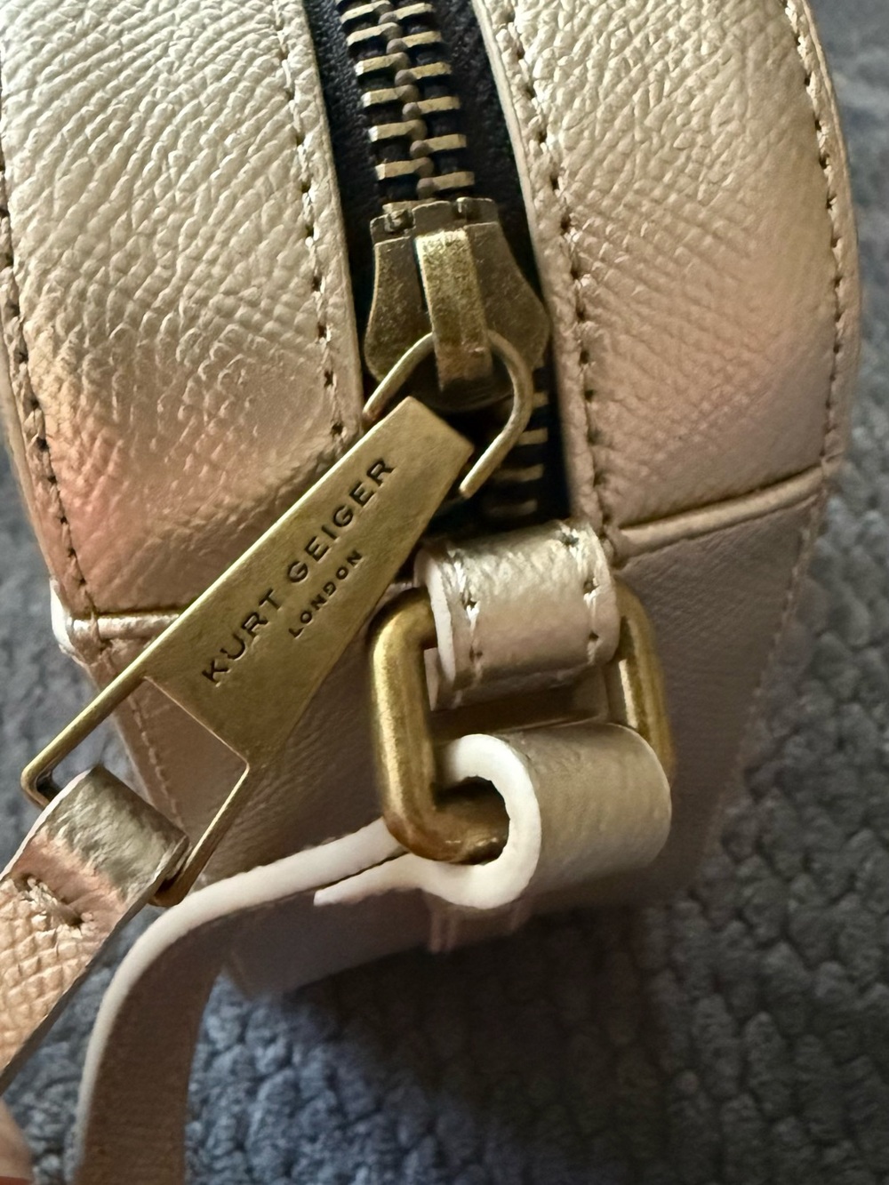 Kurt Geiger Metallic Gold Crossbody Bag - Picture 7 of 10
